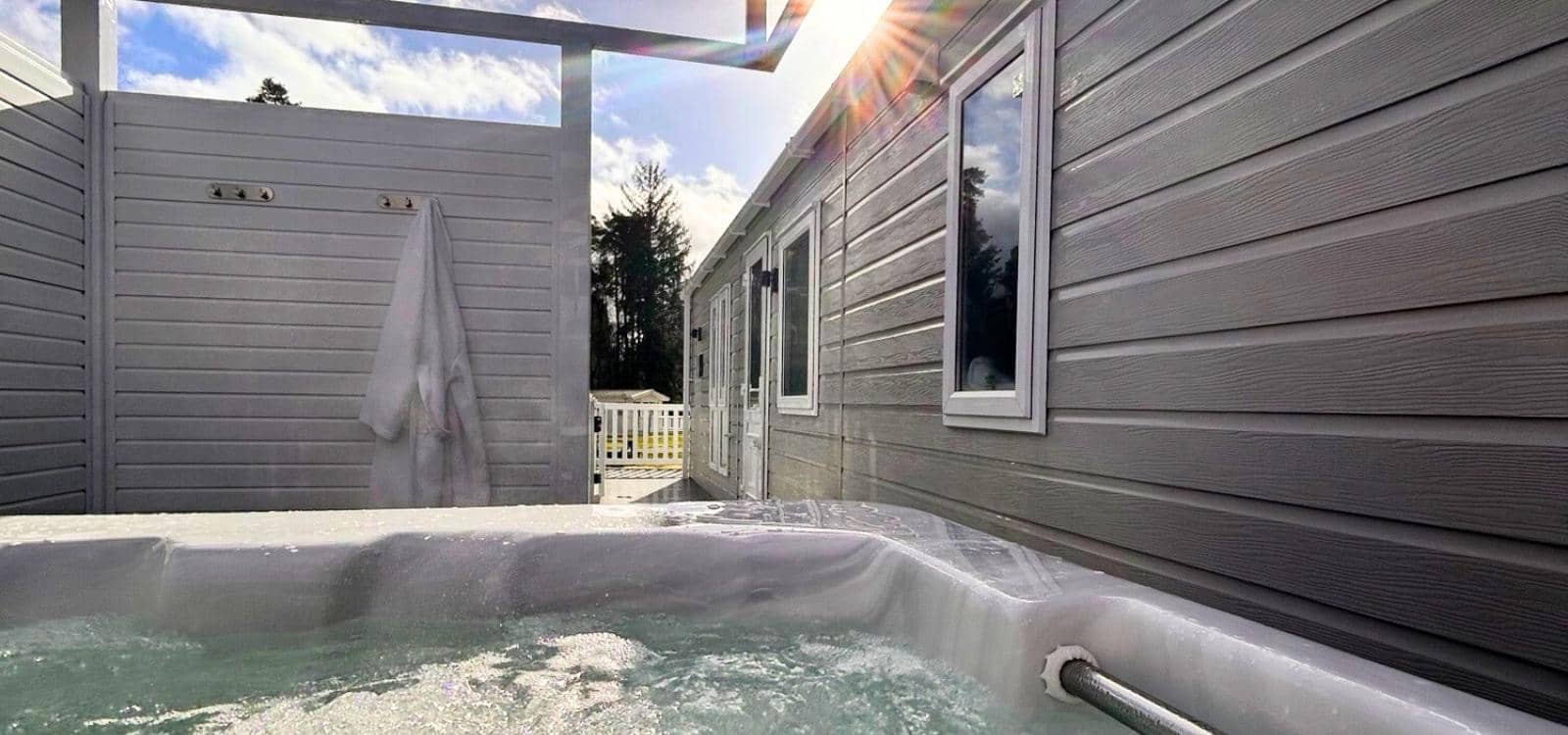 Lodges with Hot Tubs
