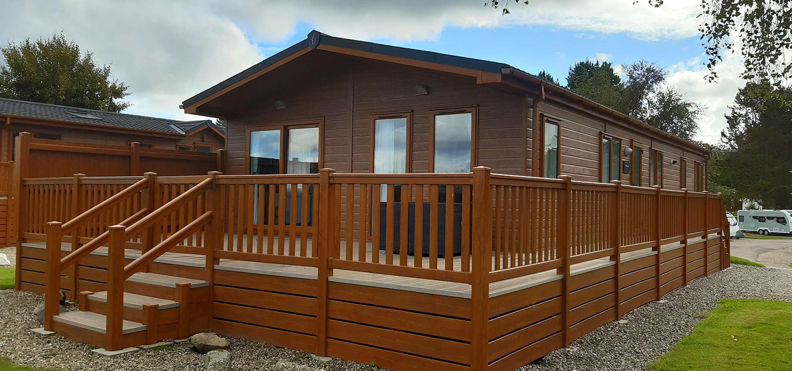 3 Bed Deluxe Lodge with Hot Tub