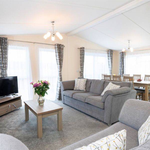 Deluxe Lodges