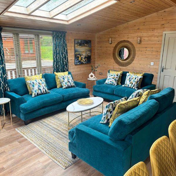 Deluxe Lodges