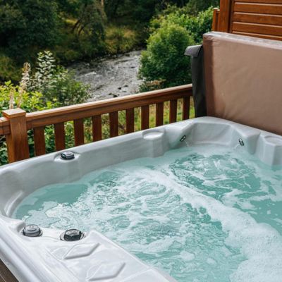 Lodges with Hot Tubs in Scotland