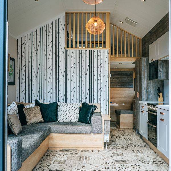 Glamping & Camping Pods
