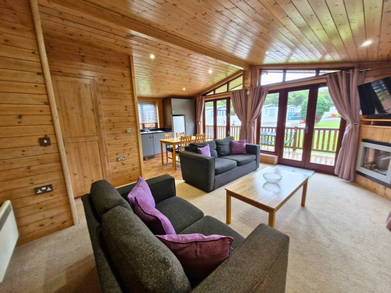 Lodge (sleeps 4)