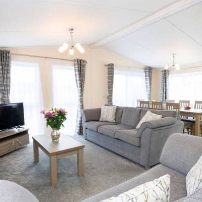 Deluxe Lodges