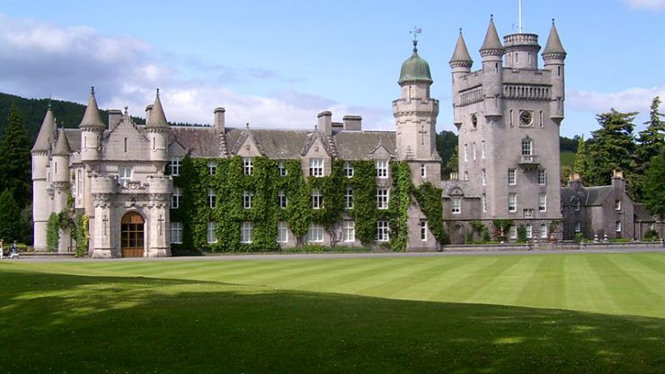 Balmoral-Castle.jpg