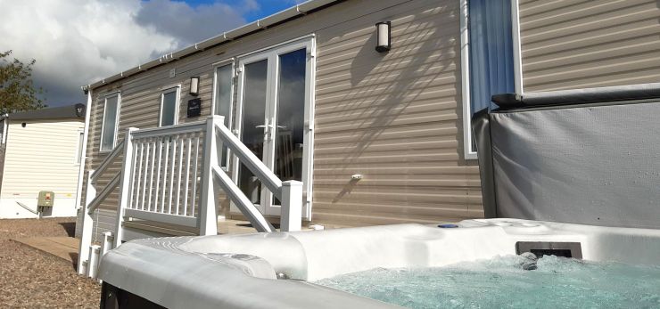 Caravan with Hot Tub | Deeside Holiday Park