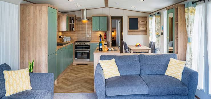 2 Bed Deluxe Junior Lodge with Hot Tub | Callander Woods Holiday Park